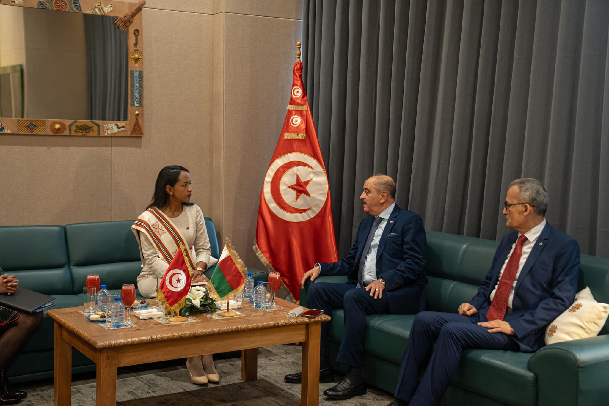 Le Chef De La Diplomatie S Entretient Avec Son Homologue Malgache Tunisie