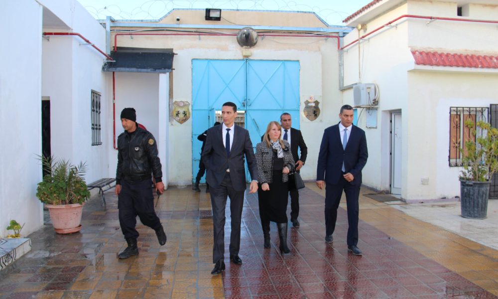 Tunisie[photos] La ministre de la Justice en visite aux institutions