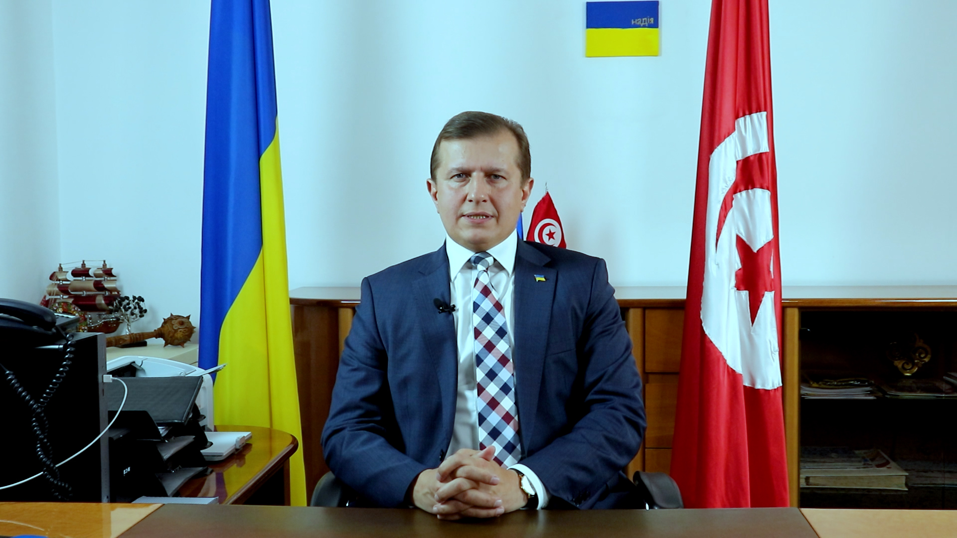 L’Ambassadeur de l’Ukraine à Tunis fait une promesse aux étudiants tunisiens (Vidéo)