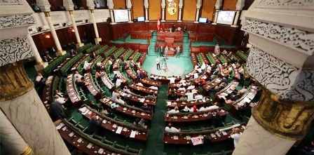 Tunisie – Le report de la révision du décret 54 divise l’assemblée