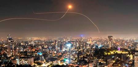 Les brigades d’Al Qassam lancent plusieurs roquettes sur Tel Aviv