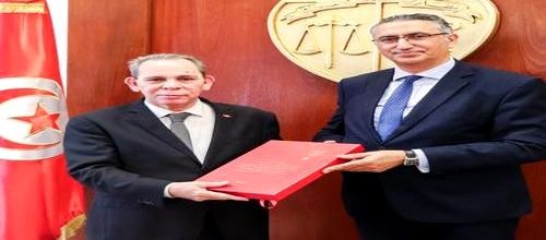 Tunisie – Hachani reçoit une copie du rapport final de l’audit des recrutements de 2011 à 2021